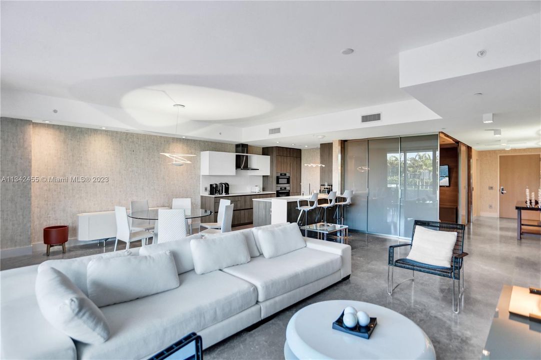For Sale: $3,100,000 (2 beds, 3 baths, 1830 Square Feet)