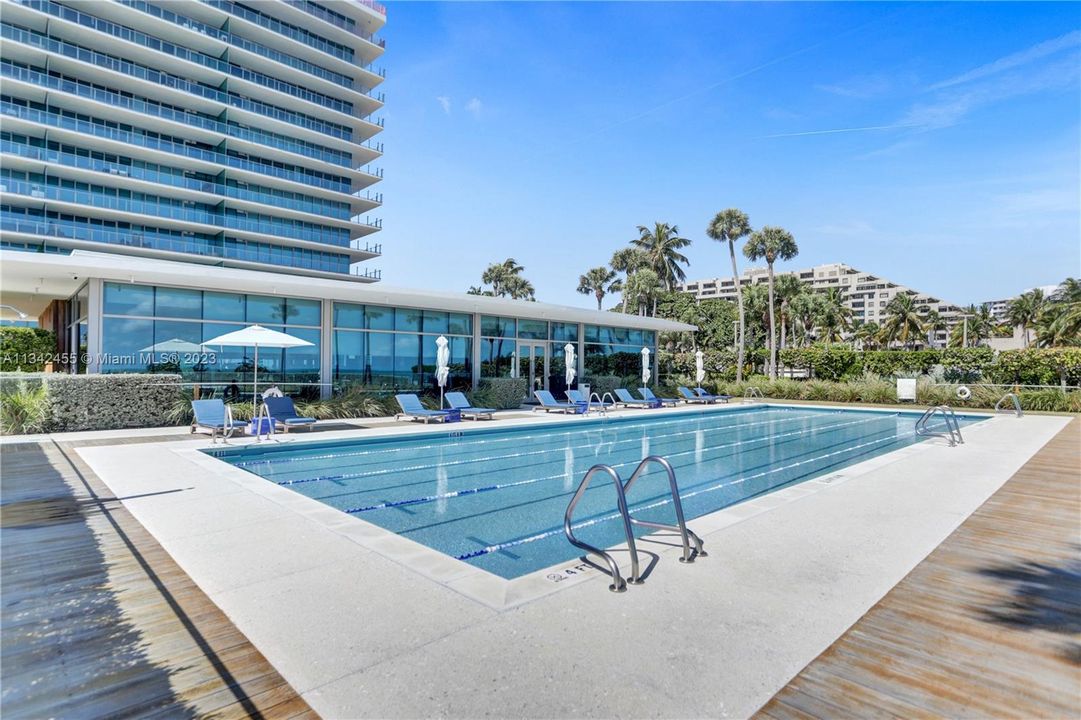 For Sale: $3,100,000 (2 beds, 3 baths, 1830 Square Feet)