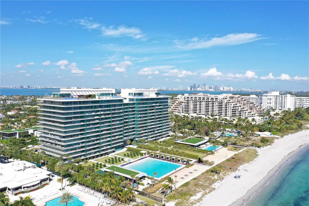 For Sale: $3,100,000 (2 beds, 3 baths, 1830 Square Feet)