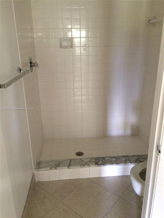 最近租的: $2,000 (2 贝兹, 2 浴室, 1024 平方英尺)