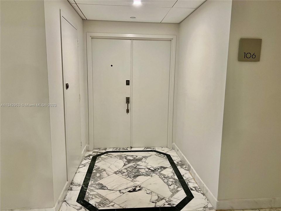 Recently Sold: $980,000 (2 beds, 2 baths, 1260 Square Feet)