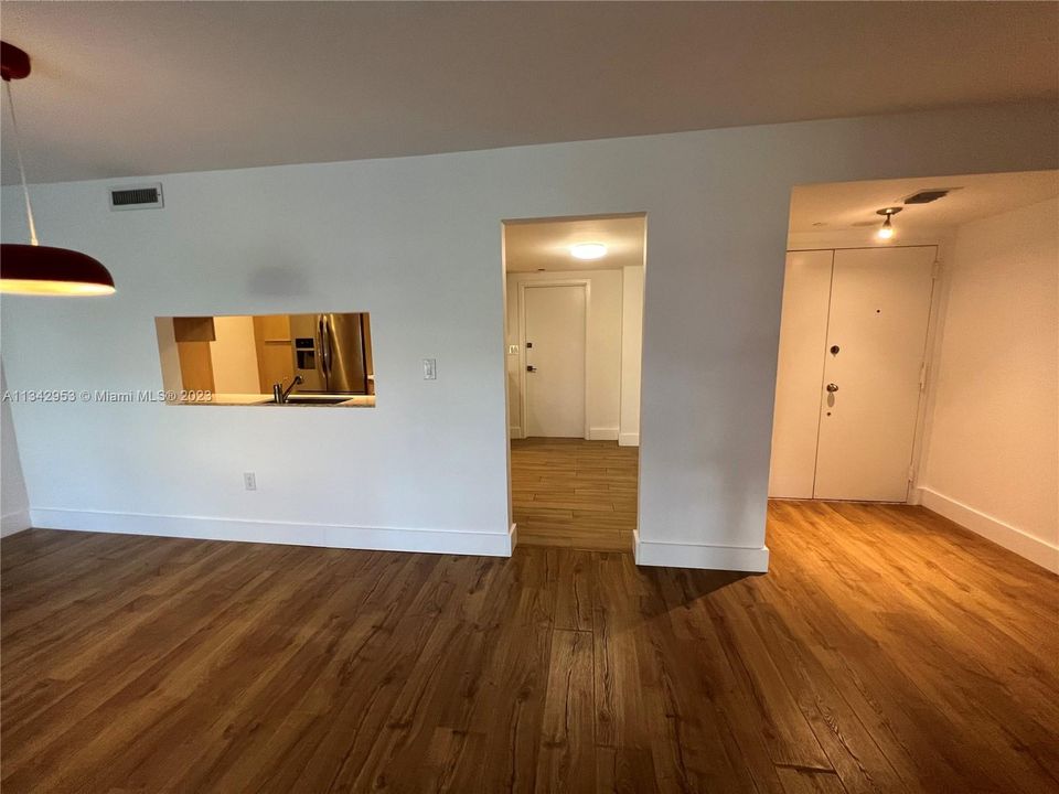 Recently Sold: $980,000 (2 beds, 2 baths, 1260 Square Feet)