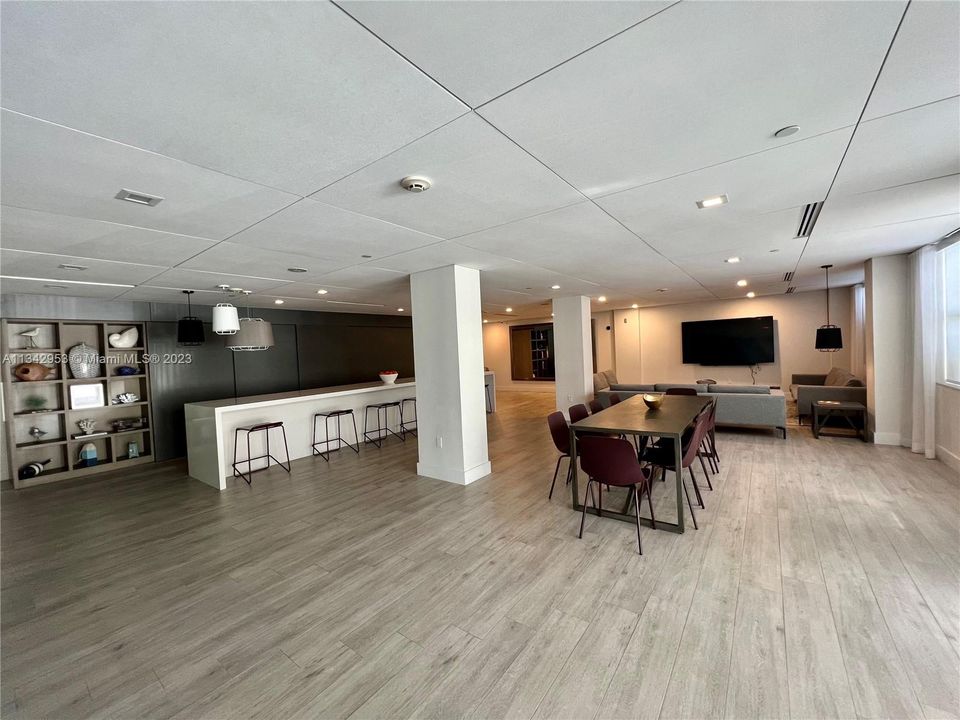 Recently Sold: $980,000 (2 beds, 2 baths, 1260 Square Feet)