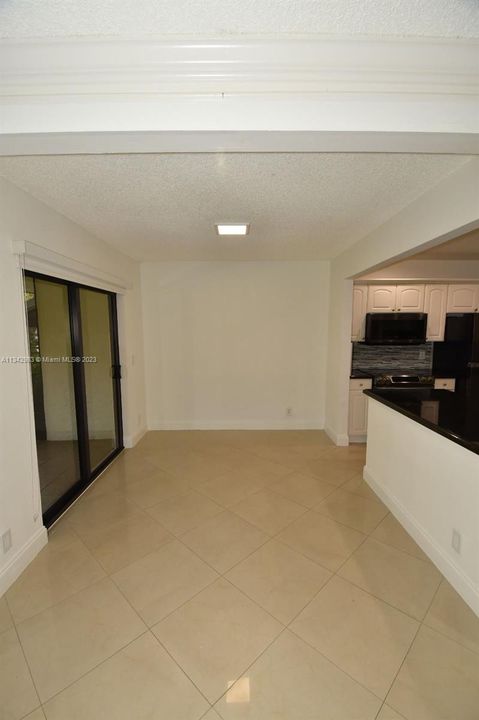 Recently Rented: $2,600 (2 beds, 1 baths, 1054 Square Feet)