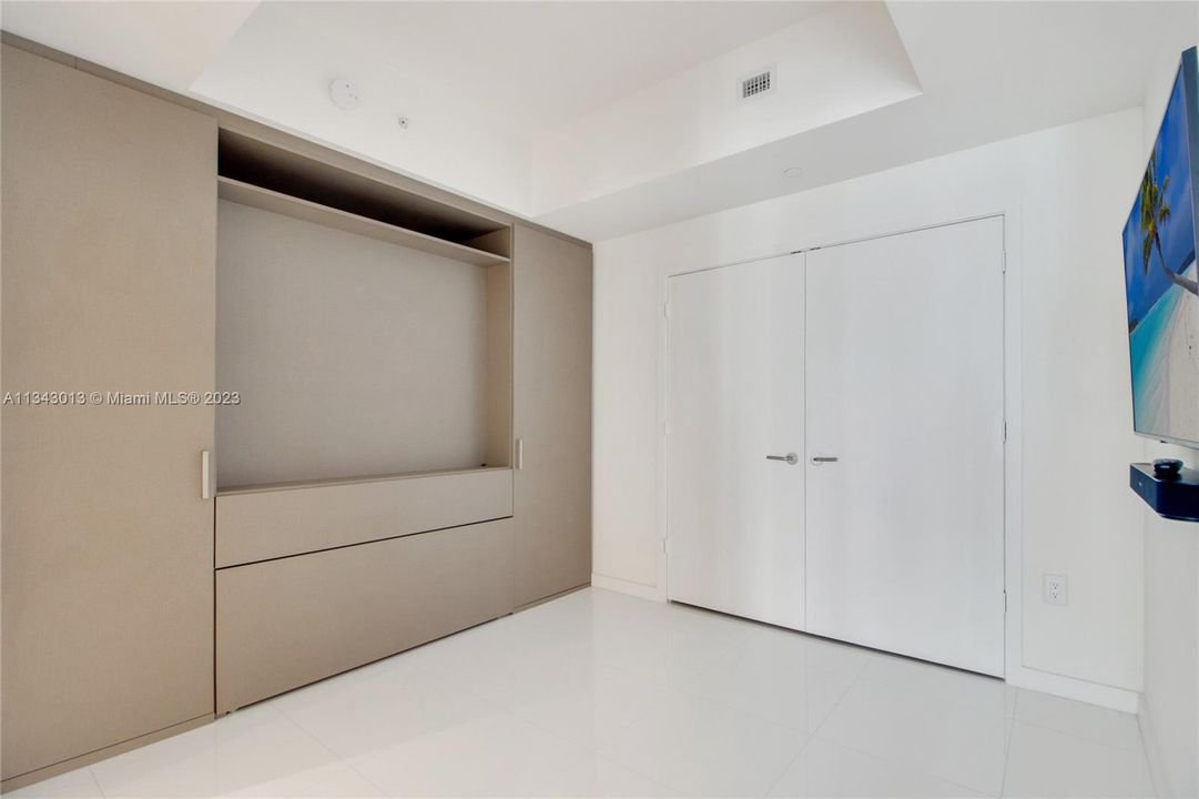 最近租的: $5,500 (1 贝兹, 2 浴室, 1386 平方英尺)