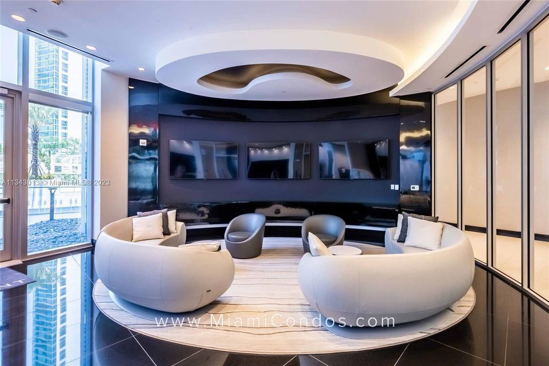 最近租的: $5,500 (1 贝兹, 2 浴室, 1386 平方英尺)