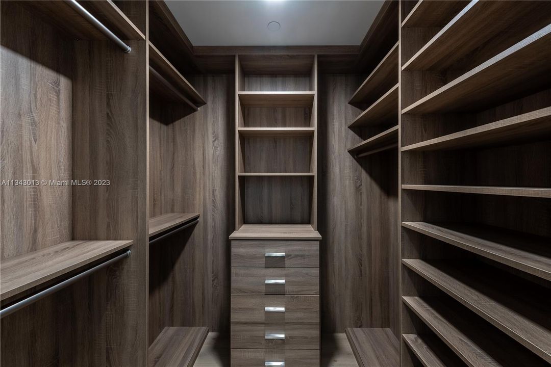 最近租的: $5,500 (1 贝兹, 2 浴室, 1386 平方英尺)