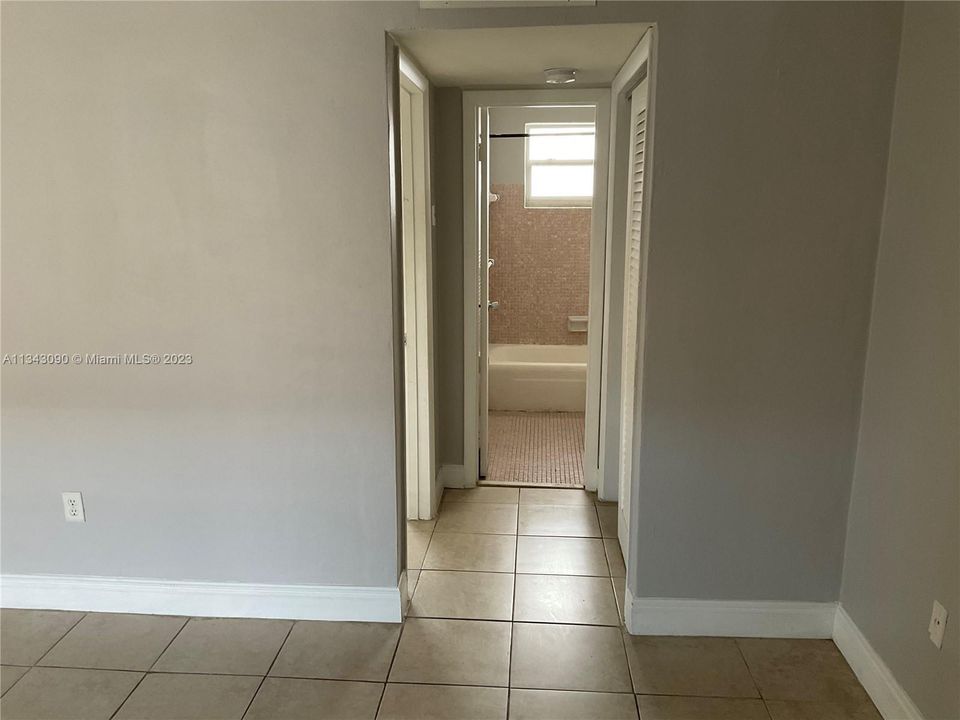 Recently Rented: $1,475 (1 beds, 1 baths, 10284 Square Feet)
