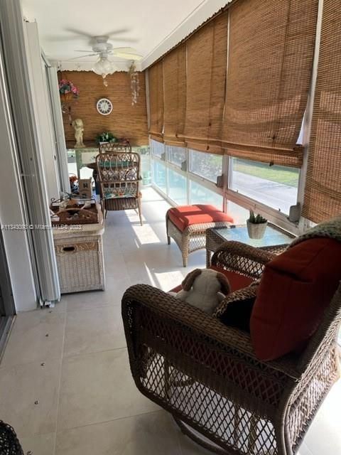 Недавно продано: $219,000 (2 спален, 2 ванн, 1089 Квадратных фут)