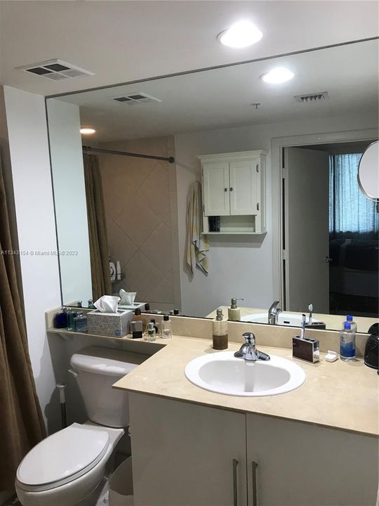 Recently Rented: $3,000 (1 beds, 1 baths, 846 Square Feet)