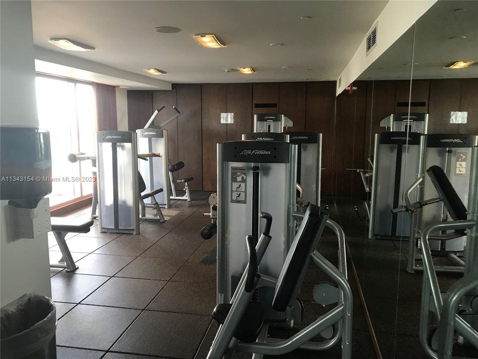 Recently Rented: $3,000 (1 beds, 1 baths, 846 Square Feet)