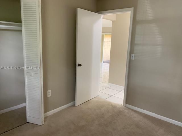 Vendido Recientemente: $294,000 (3 camas, 2 baños, 999 Pies cuadrados)