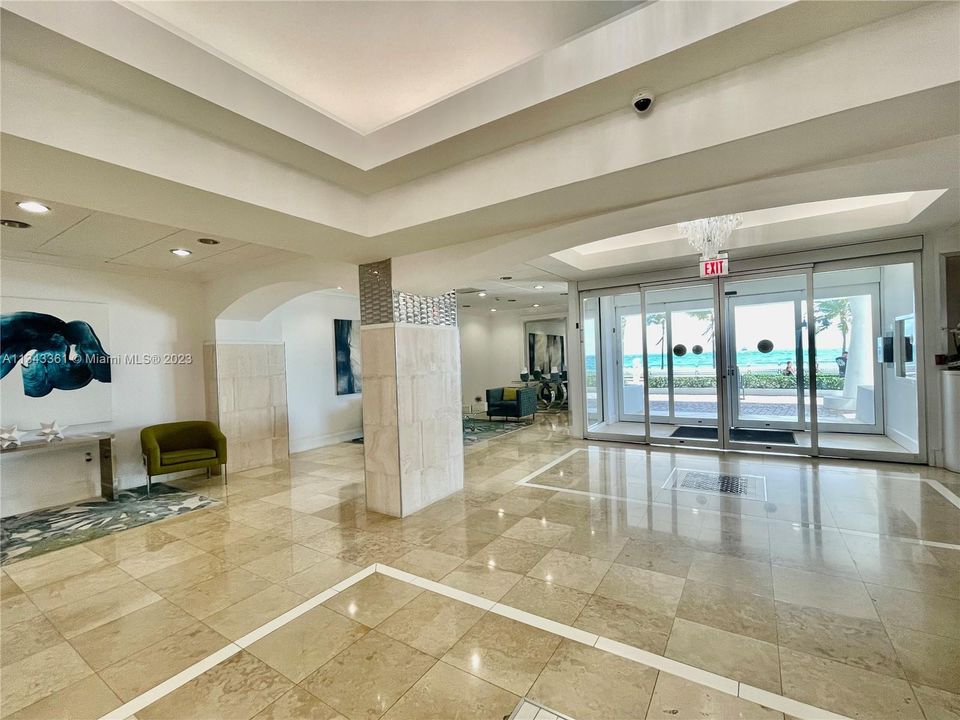 Recently Sold: $998,000 (2 beds, 2 baths, 1450 Square Feet)