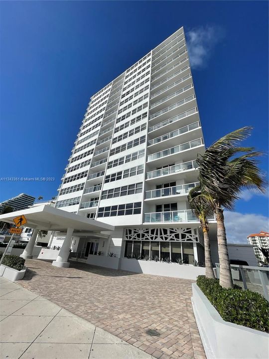 Recently Sold: $998,000 (2 beds, 2 baths, 1450 Square Feet)
