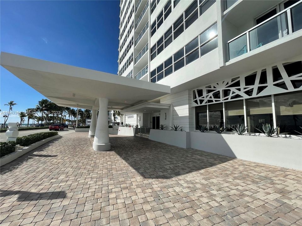 Recently Sold: $998,000 (2 beds, 2 baths, 1450 Square Feet)