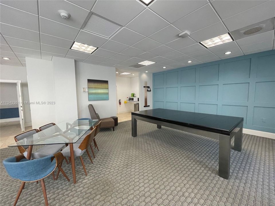 Recently Sold: $998,000 (2 beds, 2 baths, 1450 Square Feet)