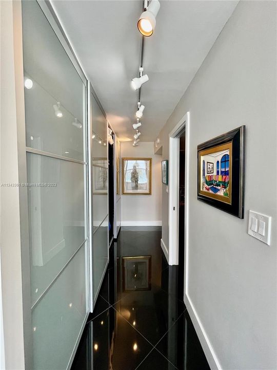 Recently Sold: $998,000 (2 beds, 2 baths, 1450 Square Feet)