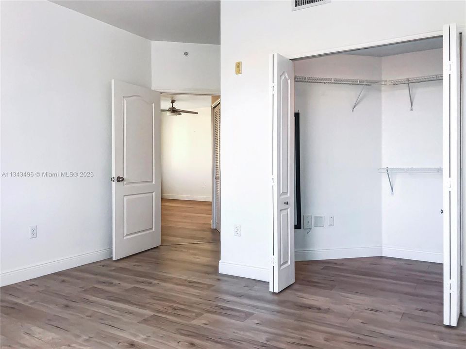 Recientemente alquilado: $2,600 (2 camas, 2 baños, 1309 Pies cuadrados)