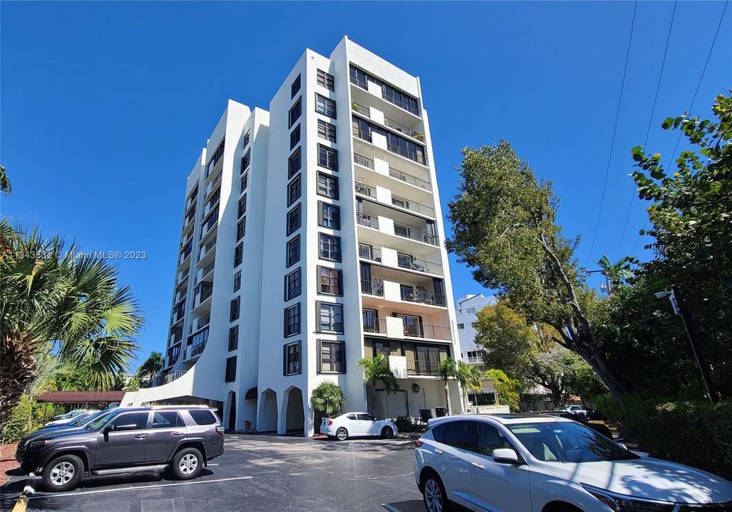 最近售出: $699,000 (2 贝兹, 2 浴室, 1123 平方英尺)