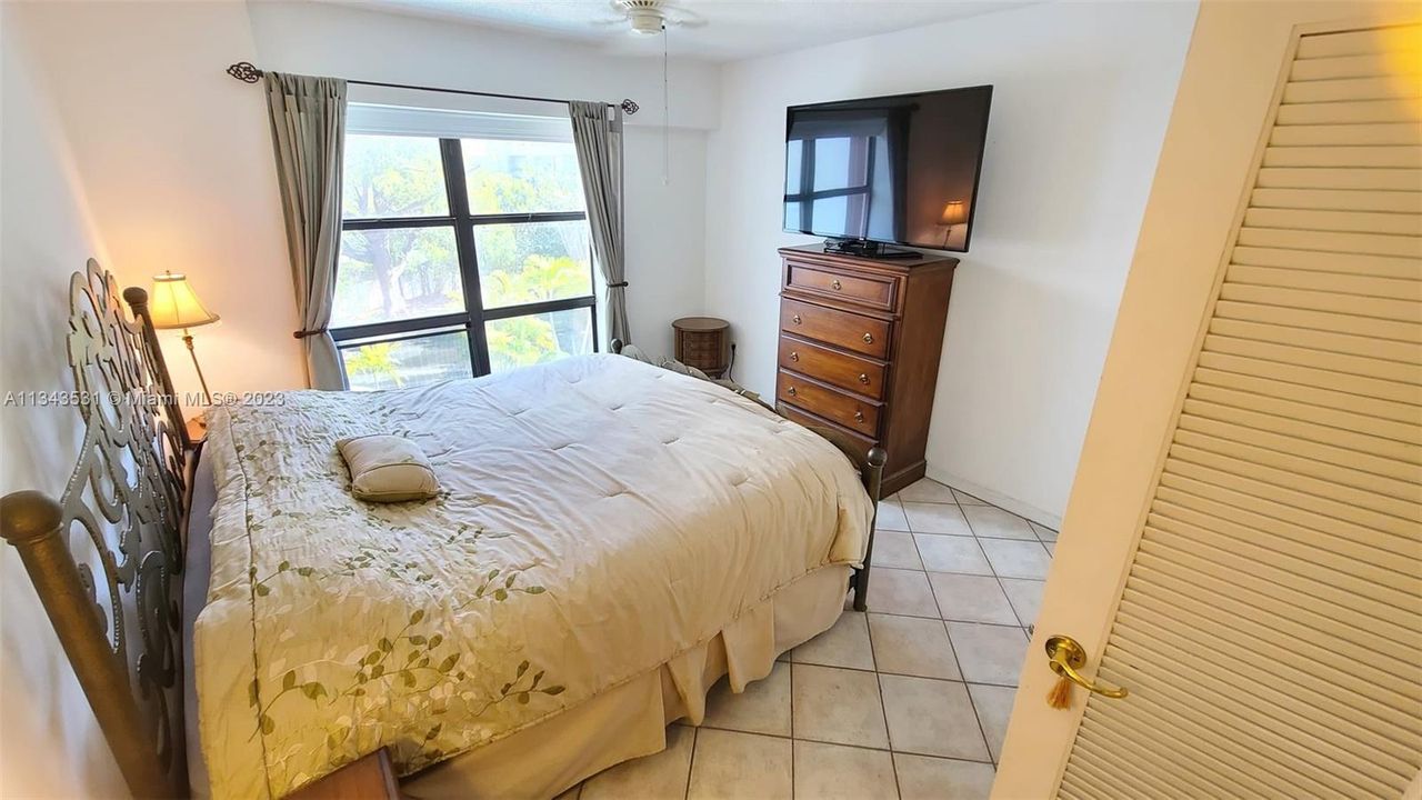 最近售出: $699,000 (2 贝兹, 2 浴室, 1123 平方英尺)