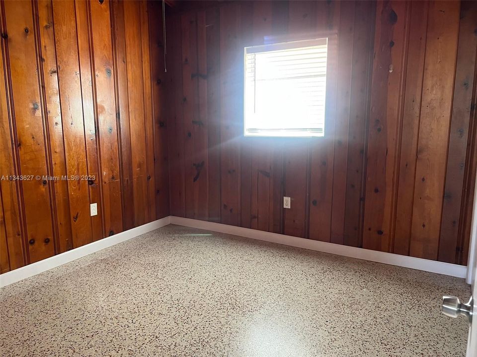 Recently Rented: $2,600 (2 beds, 1 baths, 1745 Square Feet)