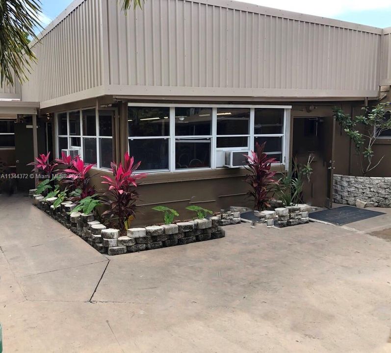 Recently Sold: $3,999,000 (0 beds, 0 baths, 0 Square Feet)