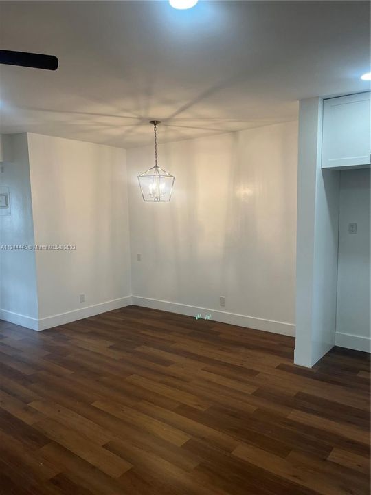 Recently Sold: $145,000 (1 beds, 1 baths, 720 Square Feet)