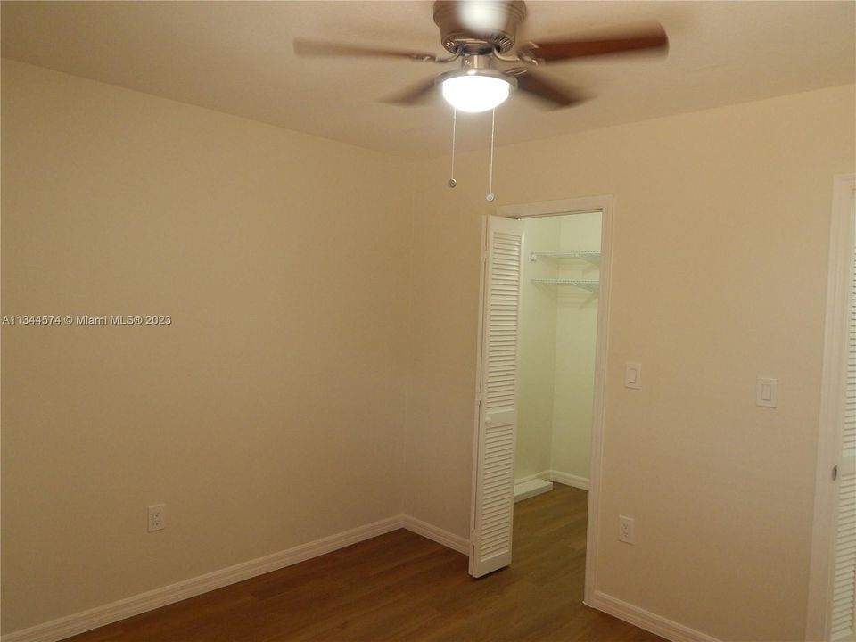 Recently Rented: $3,100 (3 beds, 2 baths, 1200 Square Feet)