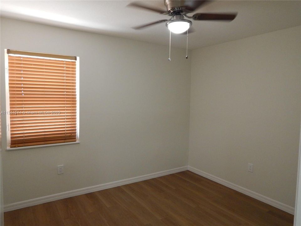 Recently Rented: $3,100 (3 beds, 2 baths, 1200 Square Feet)