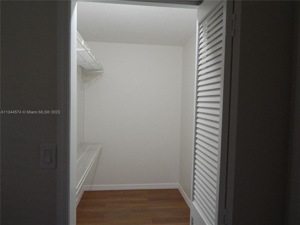 Recently Rented: $3,100 (3 beds, 2 baths, 1200 Square Feet)