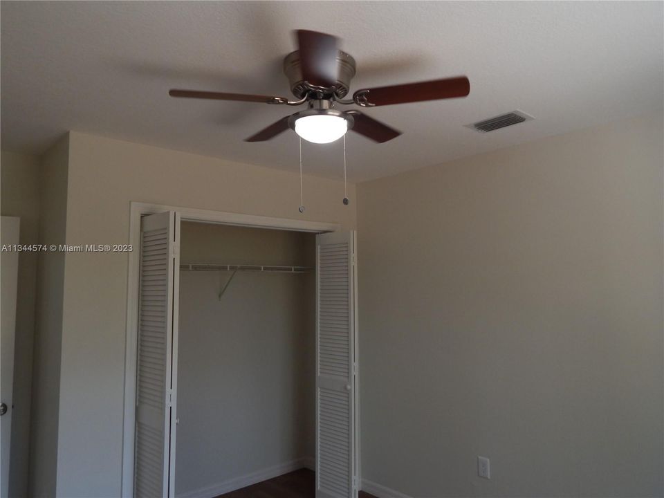 Recently Rented: $3,100 (3 beds, 2 baths, 1200 Square Feet)