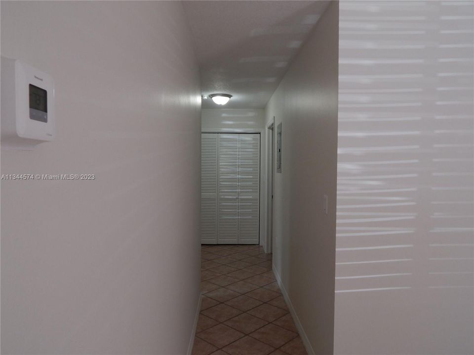 Recently Rented: $3,100 (3 beds, 2 baths, 1200 Square Feet)