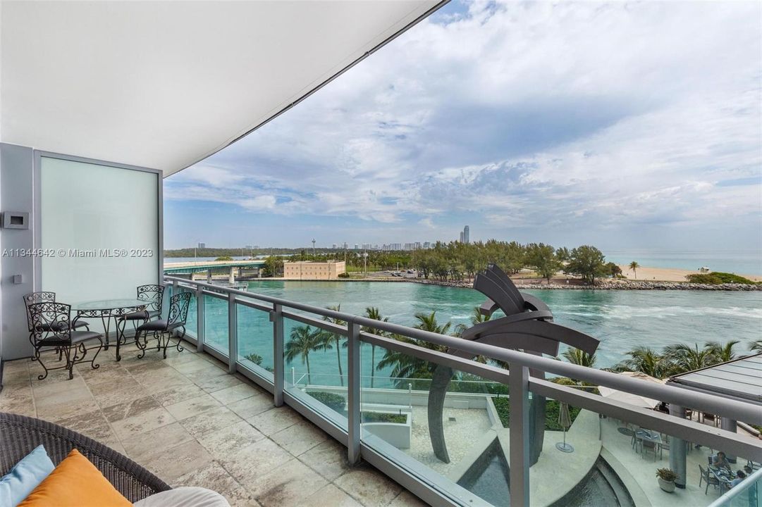 Recently Sold: $3,988,000 (3 beds, 3 baths, 3120 Square Feet)