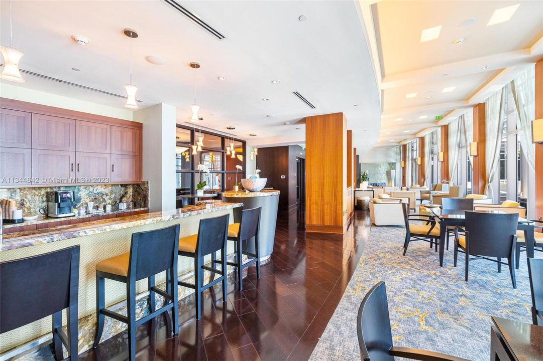 Recently Sold: $3,988,000 (3 beds, 3 baths, 3120 Square Feet)