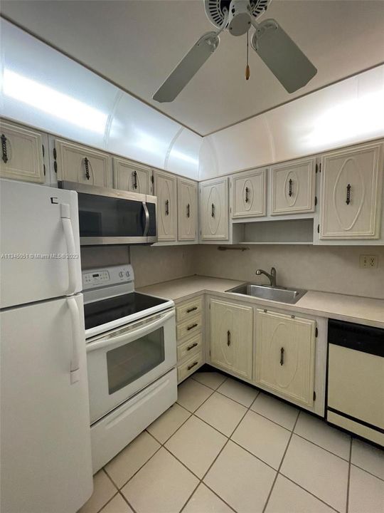 Vendido Recientemente: $70,000 (1 camas, 1 baños, 680 Pies cuadrados)