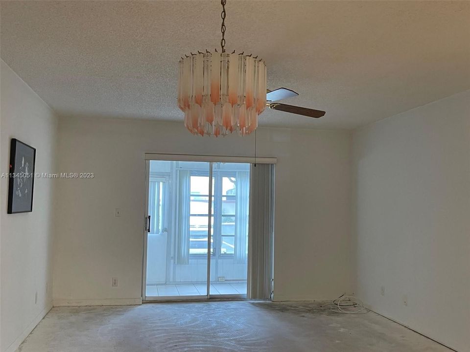 Recently Sold: $70,000 (1 beds, 1 baths, 680 Square Feet)