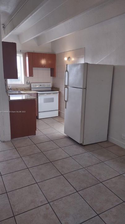 Recently Rented: $1,300 (0 beds, 1 baths, 3764 Square Feet)