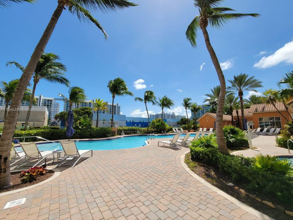 Recently Sold: $870,000 (3 beds, 2 baths, 1846 Square Feet)