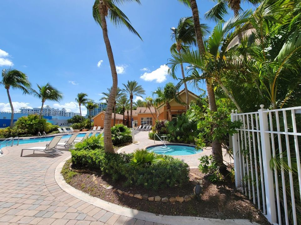 Recently Sold: $870,000 (3 beds, 2 baths, 1846 Square Feet)