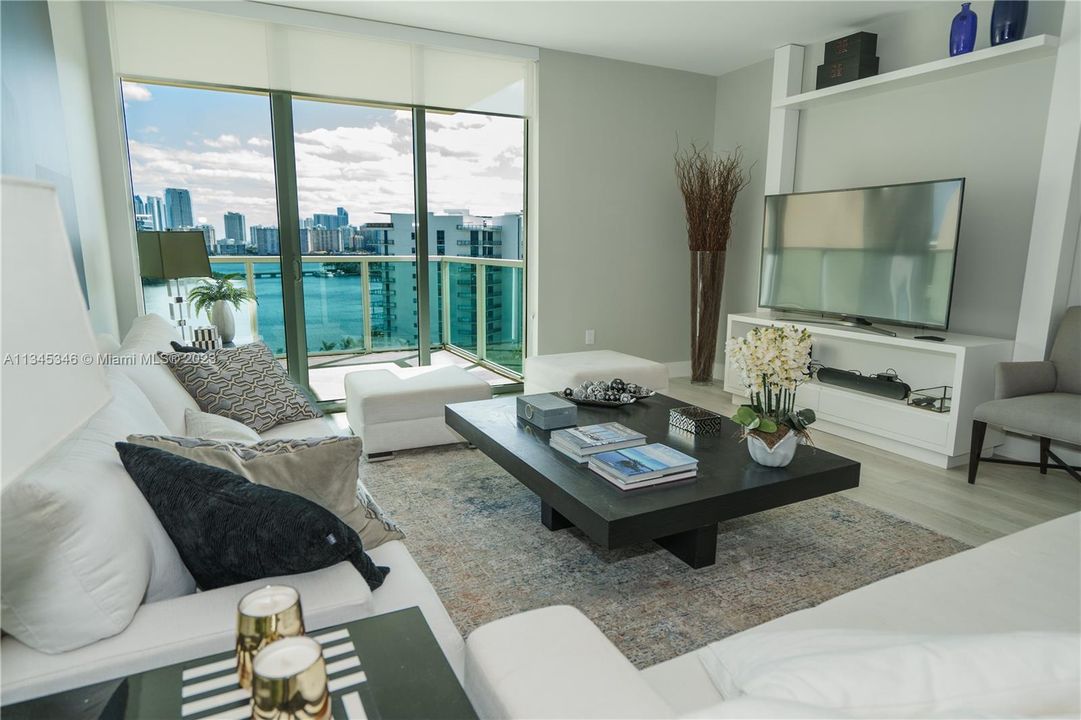 Recently Sold: $870,000 (3 beds, 2 baths, 1846 Square Feet)