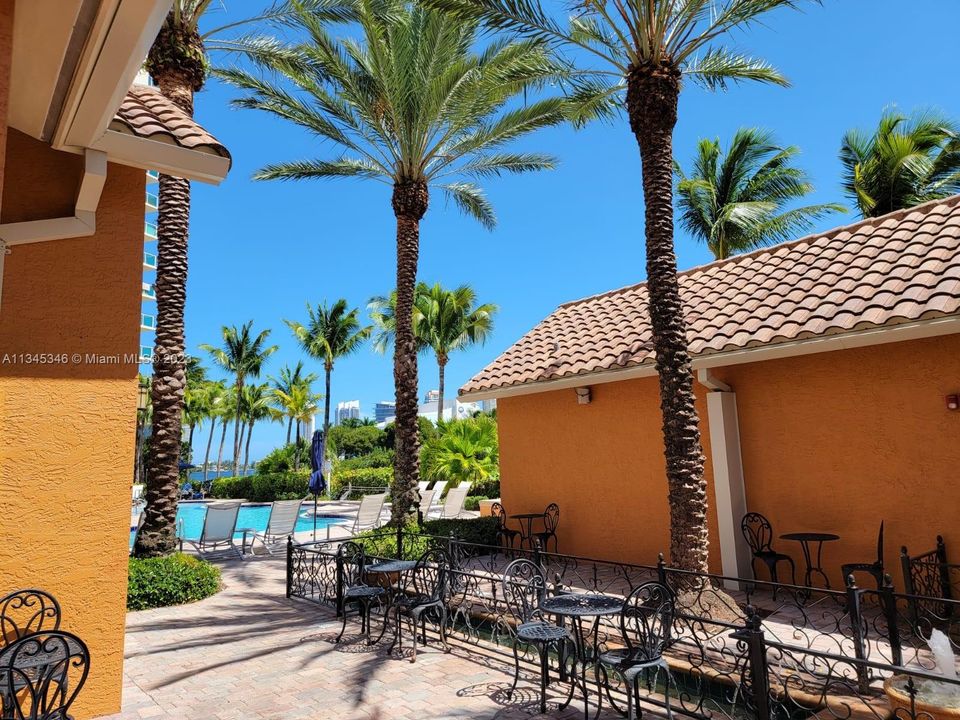 Recently Sold: $870,000 (3 beds, 2 baths, 1846 Square Feet)