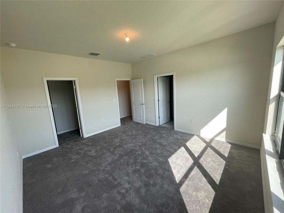 Recientemente alquilado: $3,850 (3 camas, 2 baños, 0 Pies cuadrados)