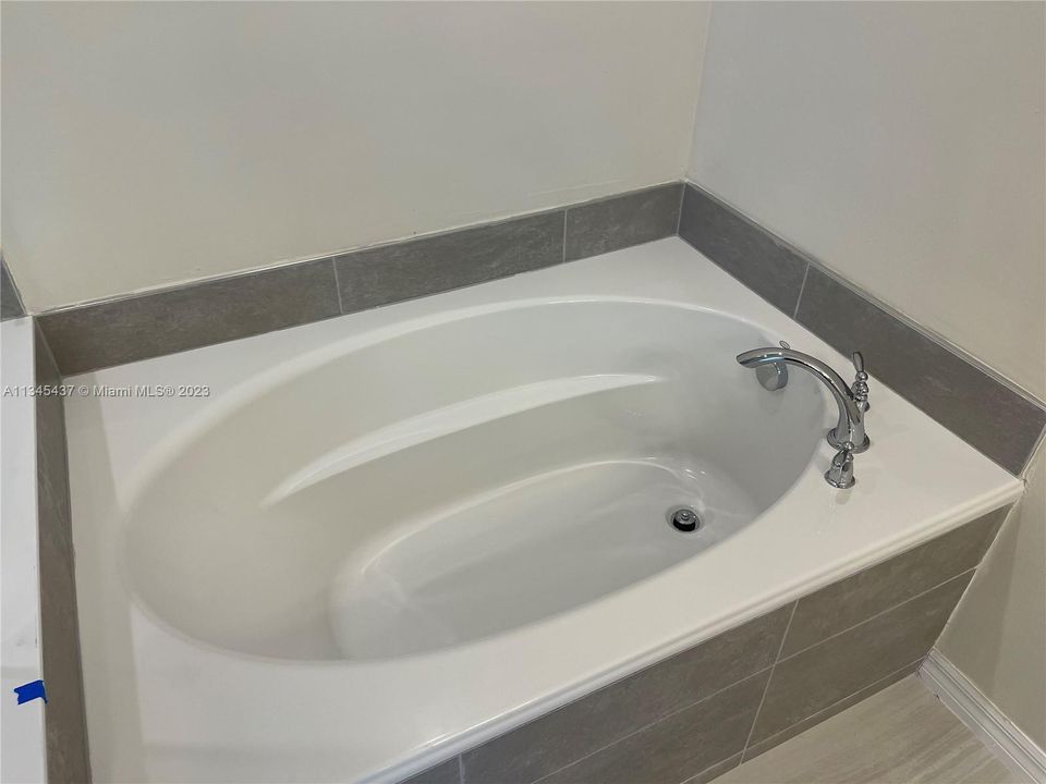 Recientemente alquilado: $3,850 (3 camas, 2 baños, 0 Pies cuadrados)