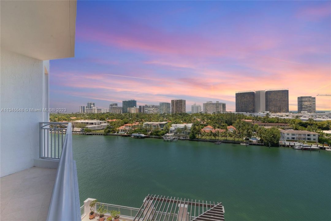 Recently Sold: $1,100,000 (3 beds, 2 baths, 1731 Square Feet)