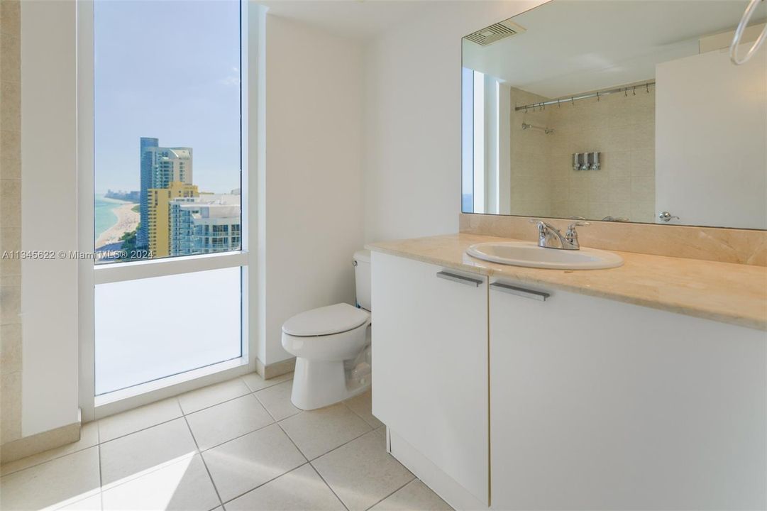For Sale: $1,550,000 (2 beds, 2 baths, 1602 Square Feet)