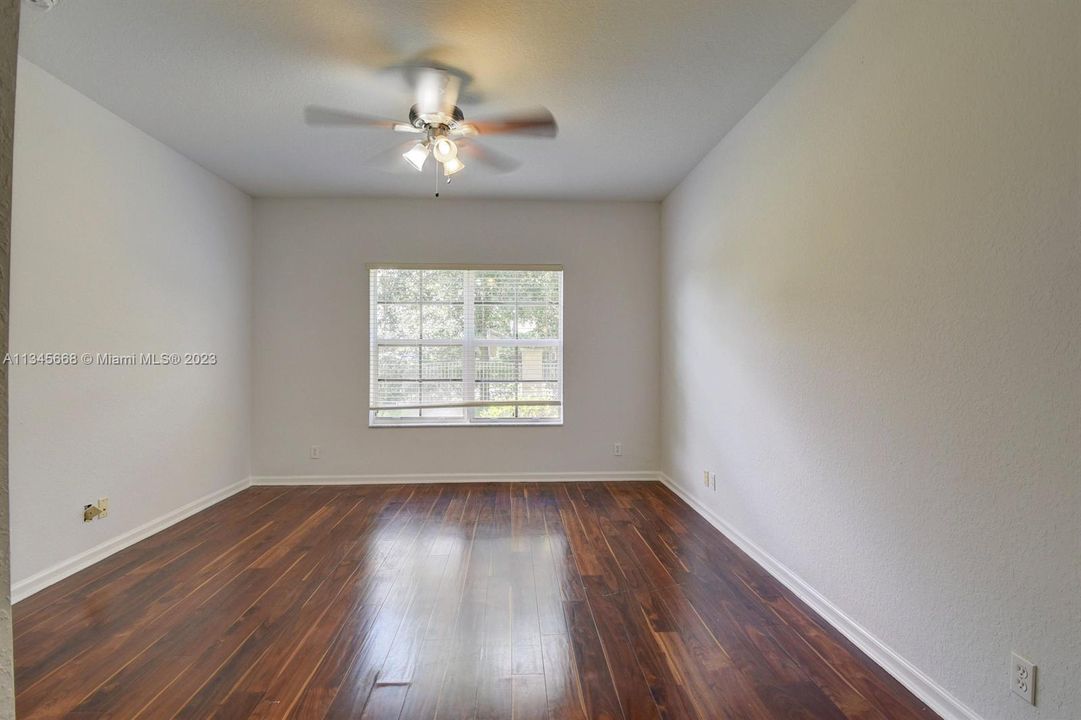 Recently Rented: $2,200 (2 beds, 2 baths, 1071 Square Feet)