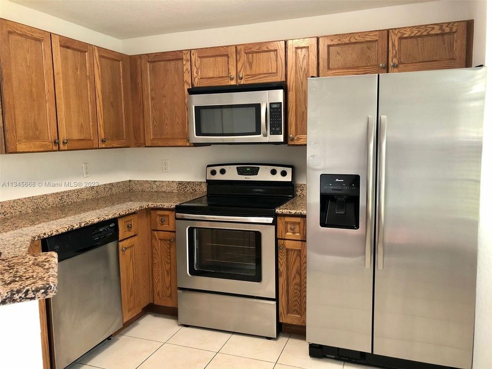 Recently Rented: $2,200 (2 beds, 2 baths, 1071 Square Feet)