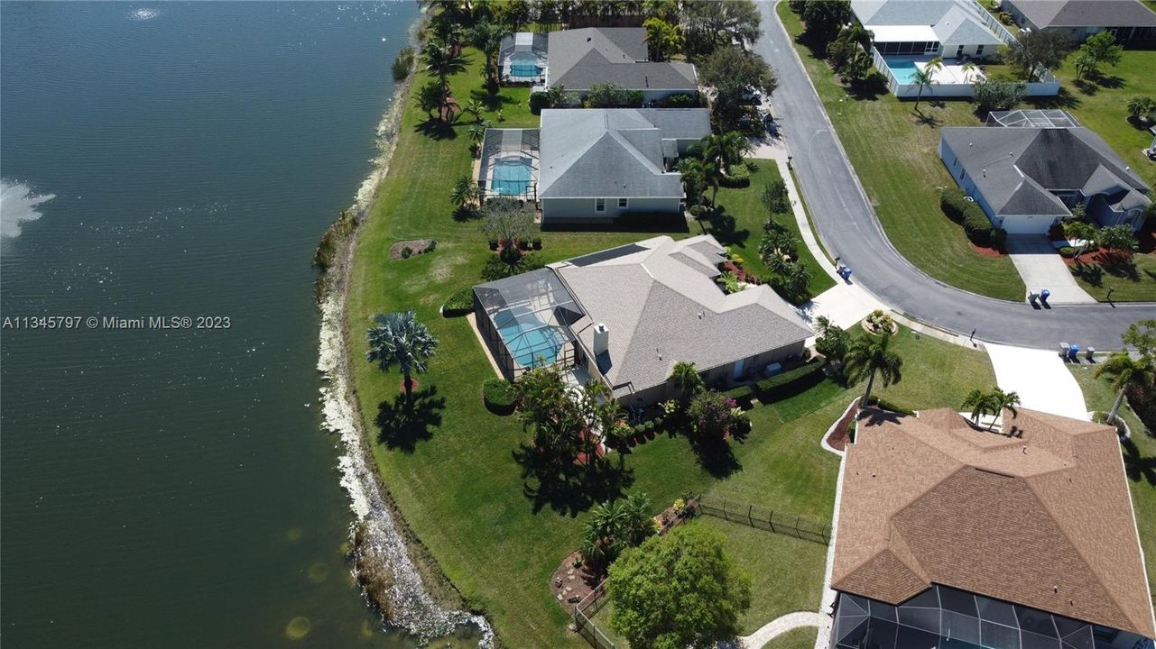 Vendido Recientemente: $569,900 (4 camas, 2 baños, 2293 Pies cuadrados)
