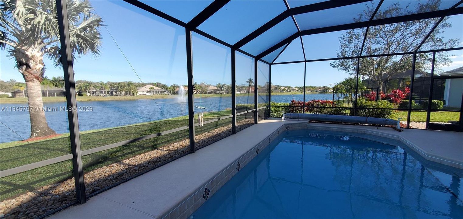Vendido Recientemente: $569,900 (4 camas, 2 baños, 2293 Pies cuadrados)