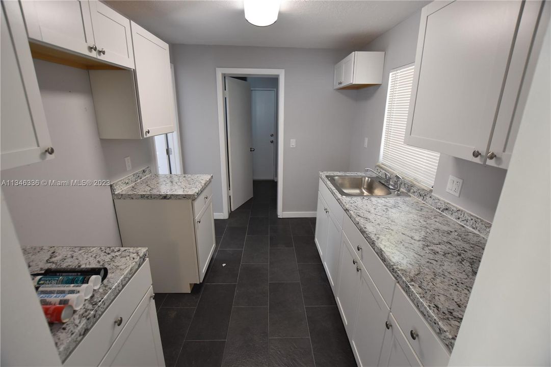 最近售出: $725,000 (0 贝兹, 0 浴室, 2013 平方英尺)